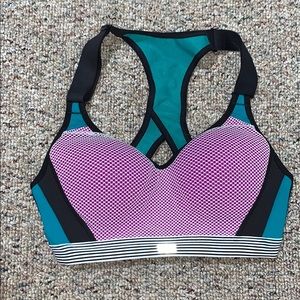 sports bra